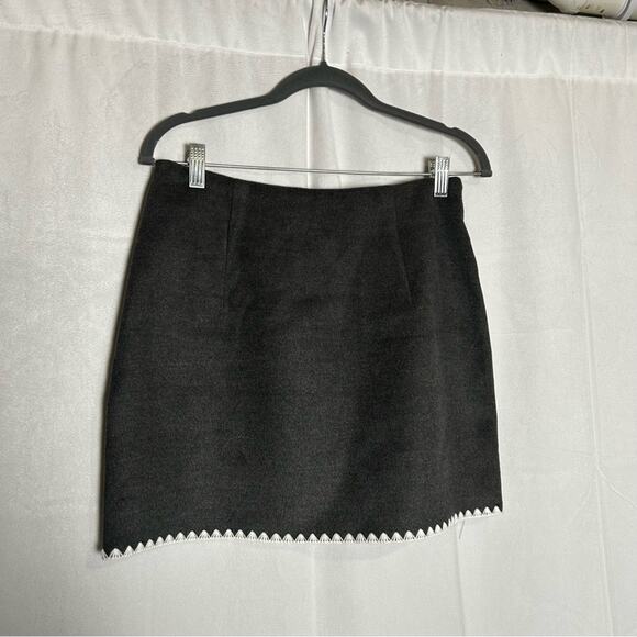 NWT Commense Charcoal Gray Piped Hem Mini Skirt Size Medium - Picture 2 of 5